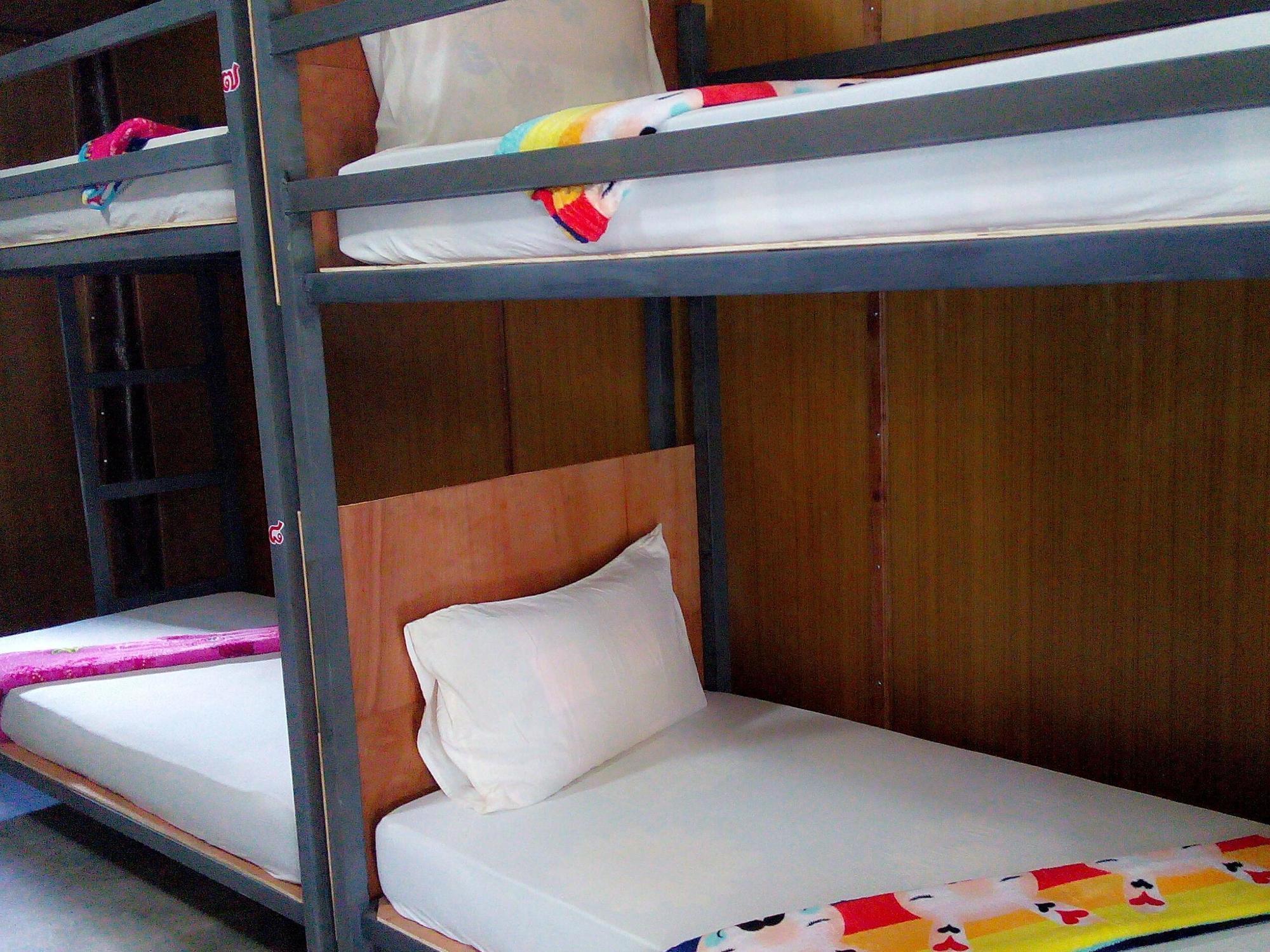 Chill Chill Long Beach Hostel Koh Lanta Exterior foto